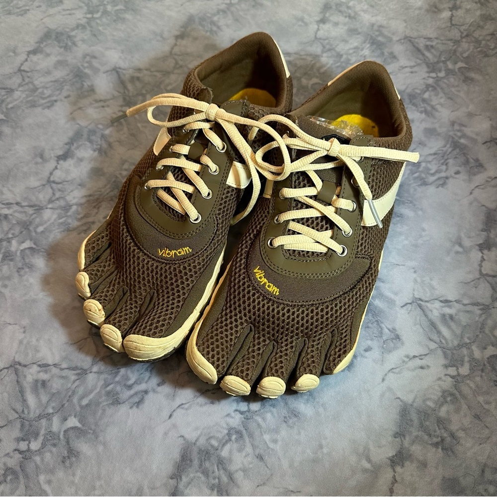 Vibram fivefingers shoes
